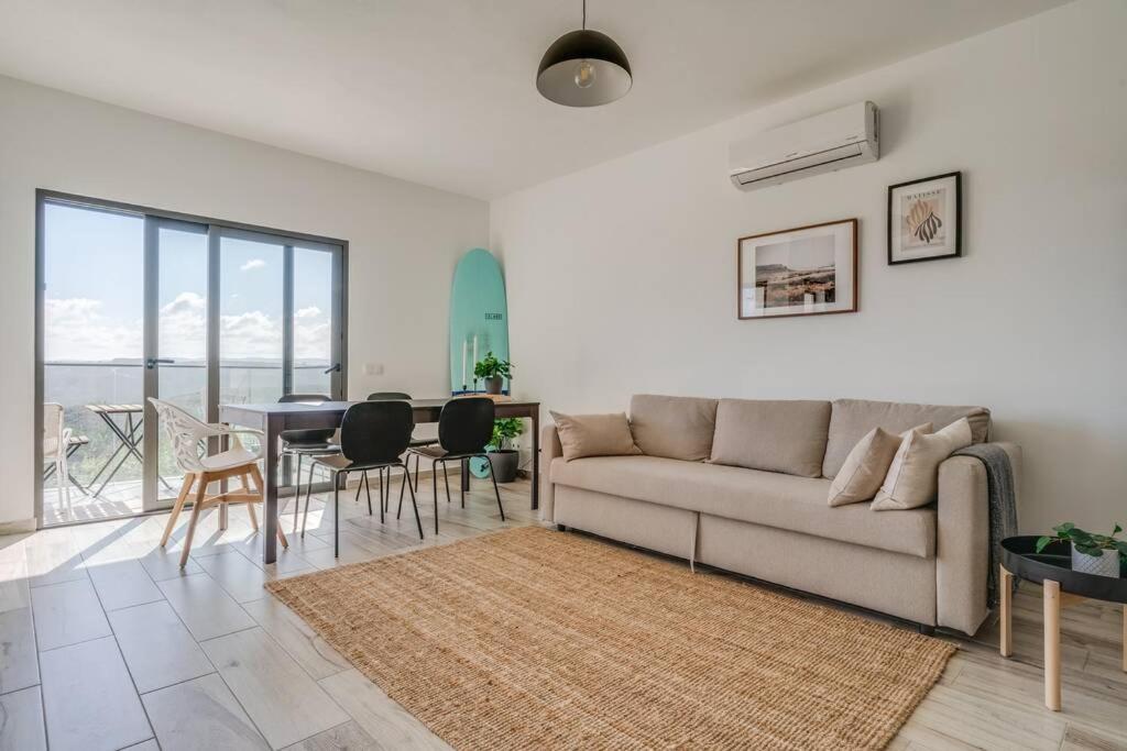 Happiness Apartment - 2Bedroom Apt In アルジェズール エクステリア 写真