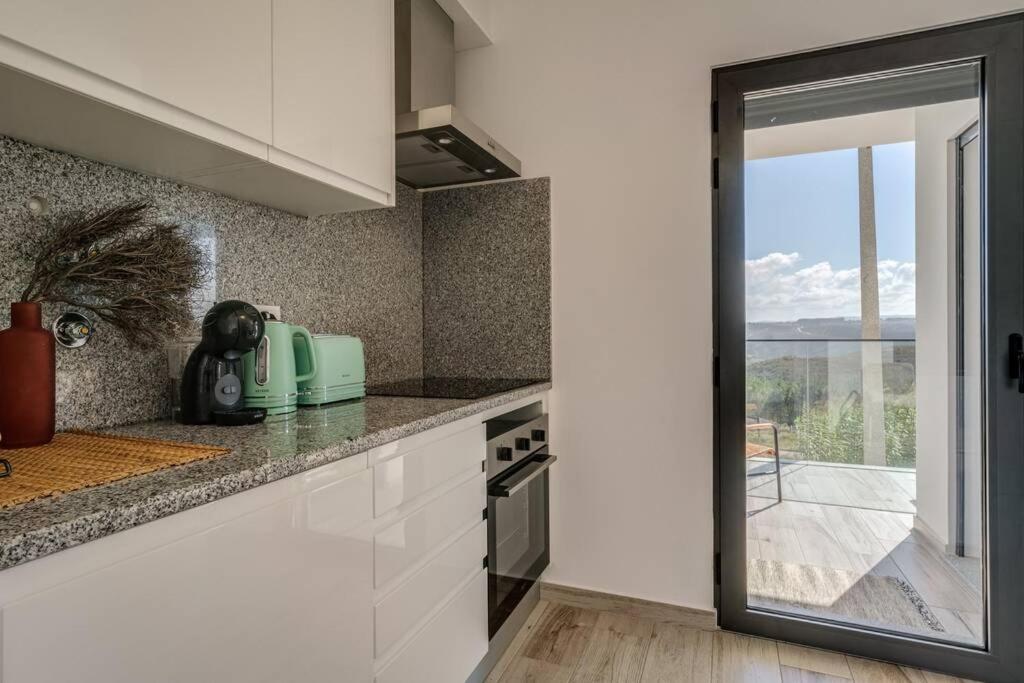 Happiness Apartment - 2Bedroom Apt In アルジェズール エクステリア 写真